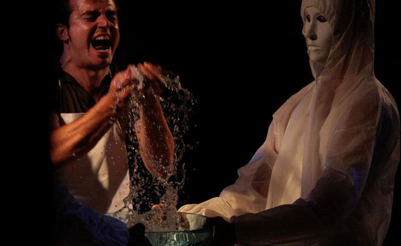 Actor Agust�n Gonz�lez en pleno espect�culo